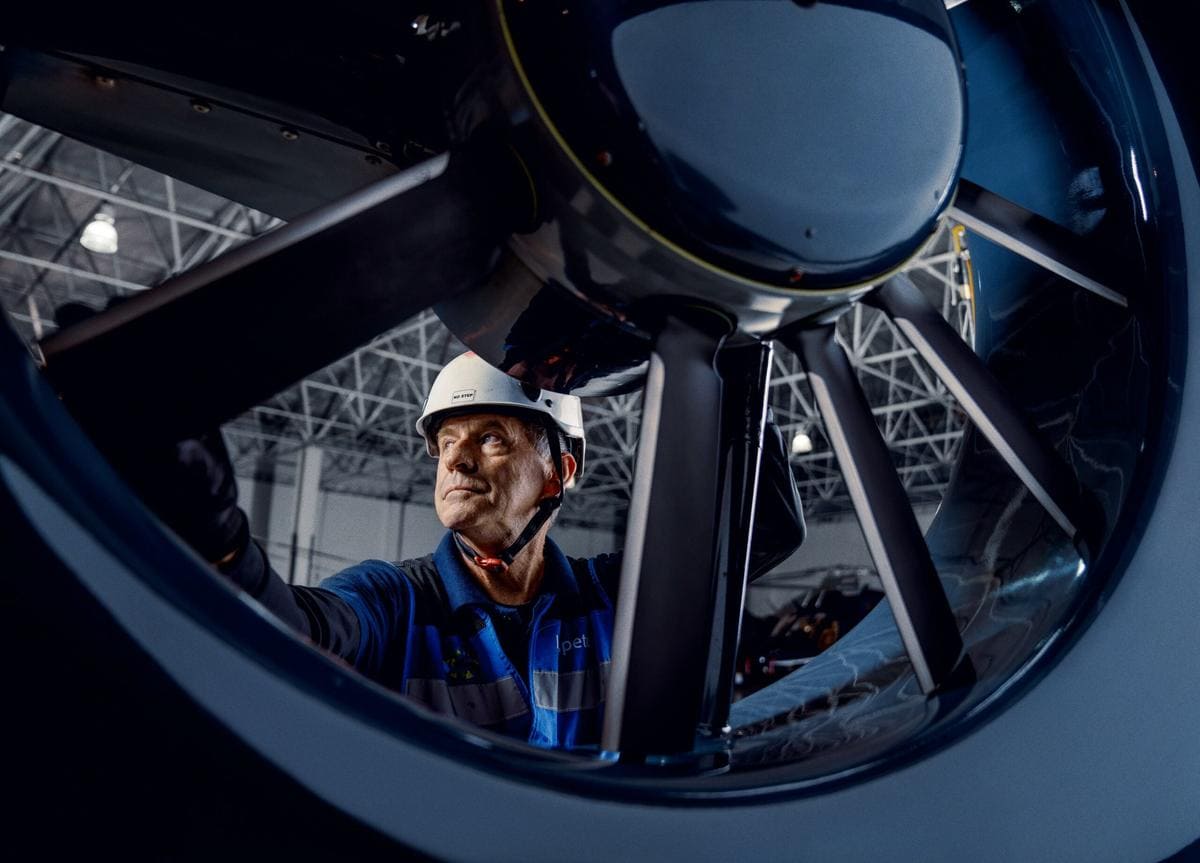 Worker around turbine